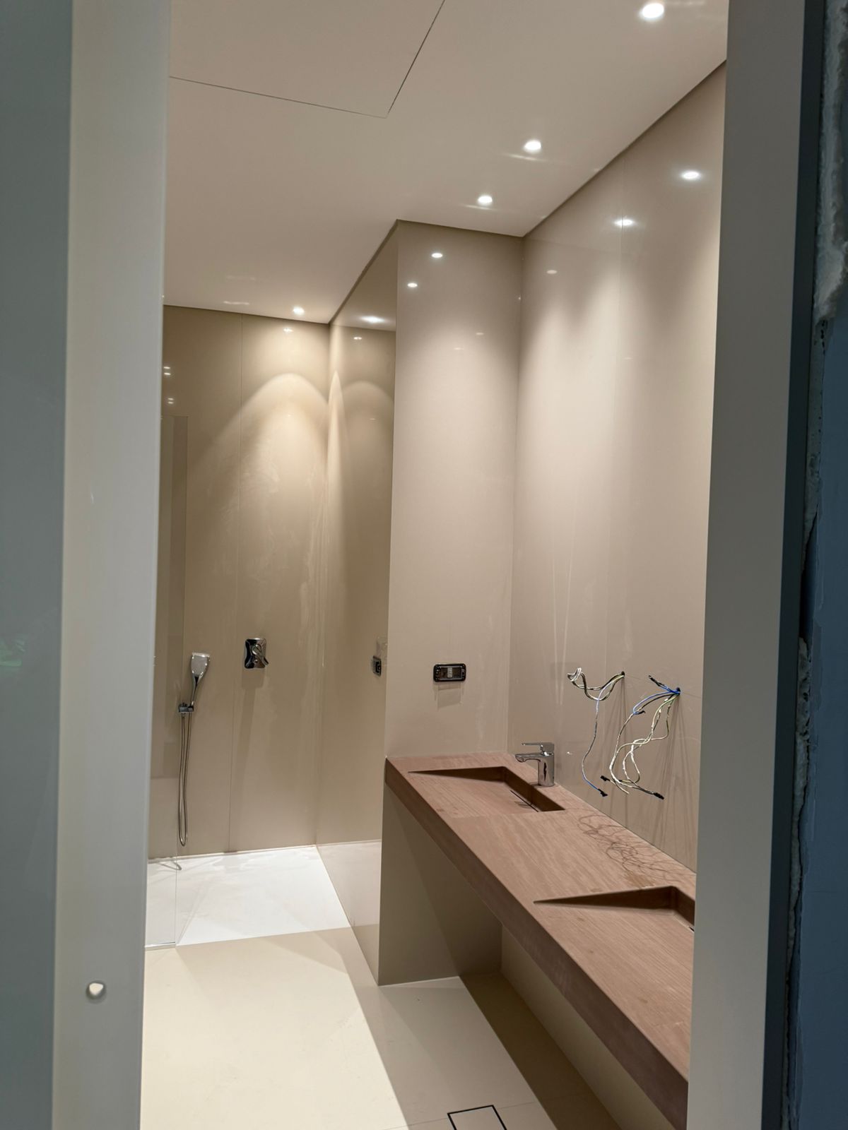 2025 06 01 at 18.09.55